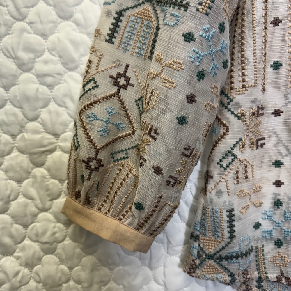 Soft Surroundings Women's Beige Blue Embroidered Long Sleeve Blouse Top - Picture 6 of 10